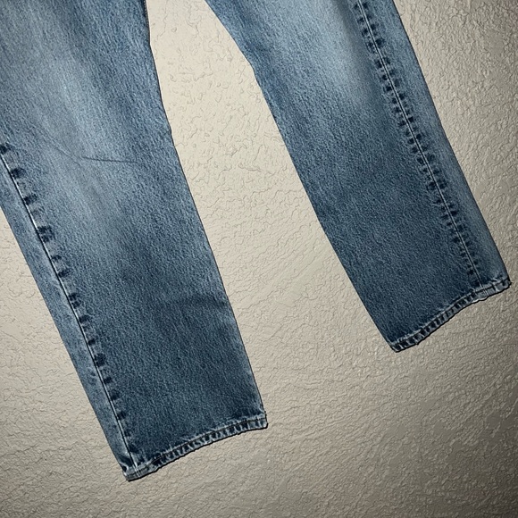 Levi's 501 Denim Jeans Distressed Straight Leg Pants Light Blue - Size 32 x 29 - Picture 4 of 7